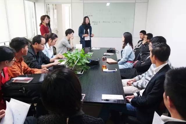 東方龍商務(wù)成功舉辦精英招聘會(huì)