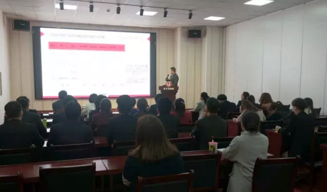 東方龍商務(wù)舉行三月份總結(jié)大會(huì)，全面總結(jié)一季度工作