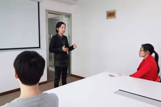 東方龍商務(wù)成功舉辦精英招聘會(huì)