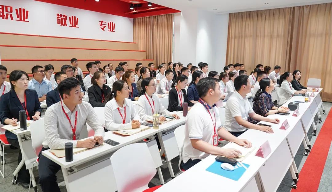 項(xiàng)目開發(fā)熱潮涌，千帆競發(fā)勢如虹！7月中旬，集團(tuán)共37個(gè)優(yōu)質(zhì)投資選址項(xiàng)目通過評(píng)估