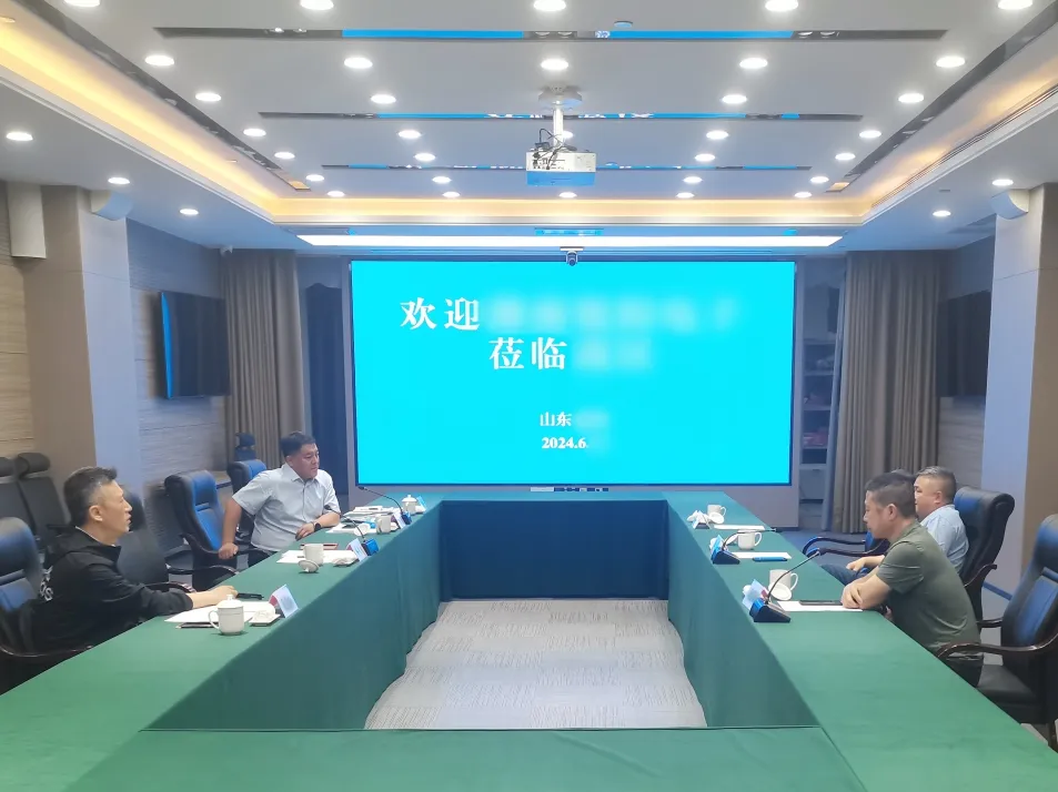 為國內(nèi)一線車企供貨，發(fā)展迅速，影響力深厚！專精特新車載液晶顯示模組擴(kuò)建投資選址項(xiàng)目方實(shí)地考察山東某地方政府