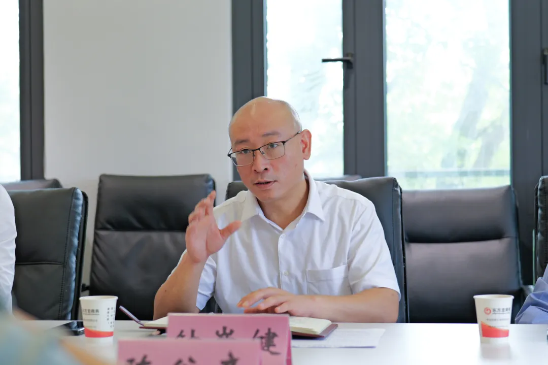 上海東方龍商務(wù)集團(tuán)與上海建工海南區(qū)域總部成功簽約，攜手開啟招商合作新藍(lán)海！