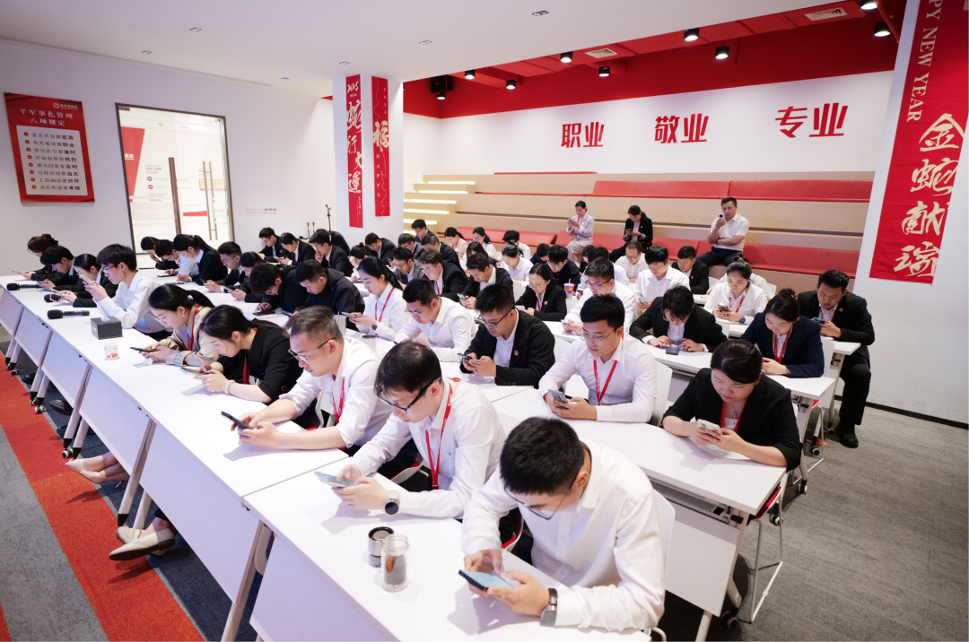 上海東方龍商務集團組織《招商知識及業務能力》測評考試，鍛造“精兵強將”招商隊伍！