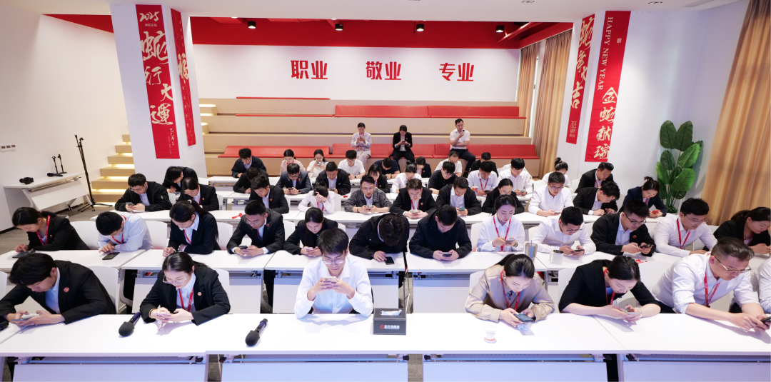 上海東方龍商務集團組織《招商知識及業務能力》測評考試，鍛造“精兵強將”招商隊伍！