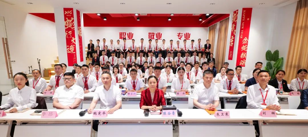 東方龍商務專業團隊